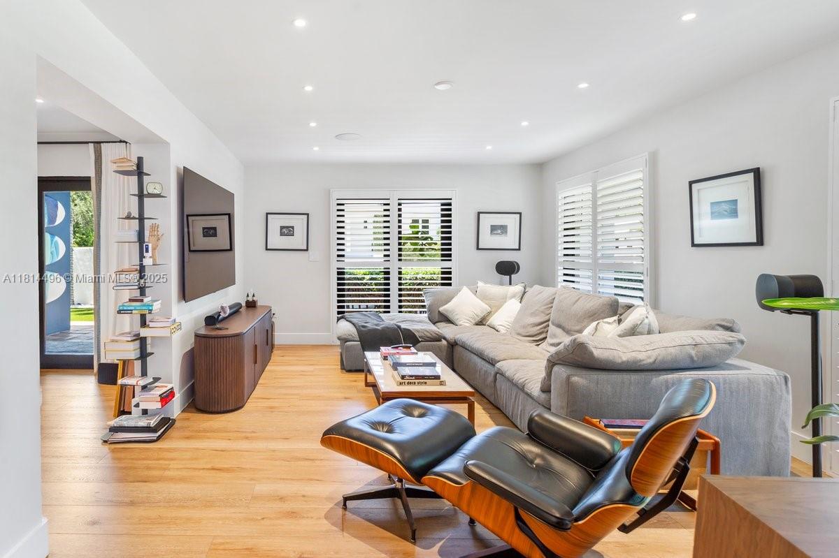 BISCAYNE KEY ESTATES - Residential
