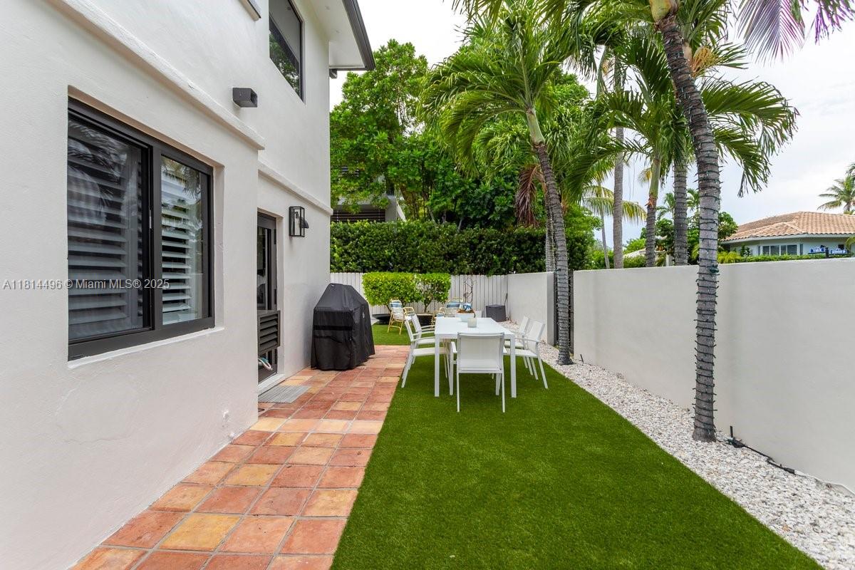 BISCAYNE KEY ESTATES - Residential