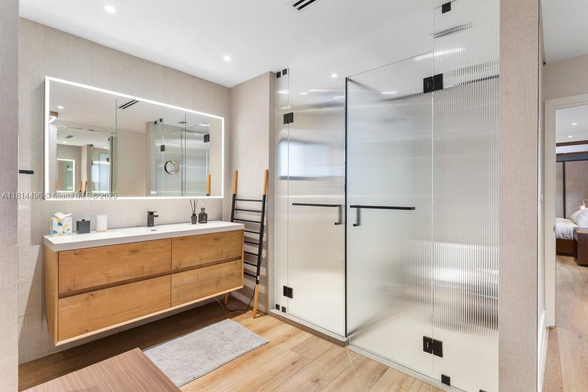 BISCAYNE KEY ESTATES - Residential