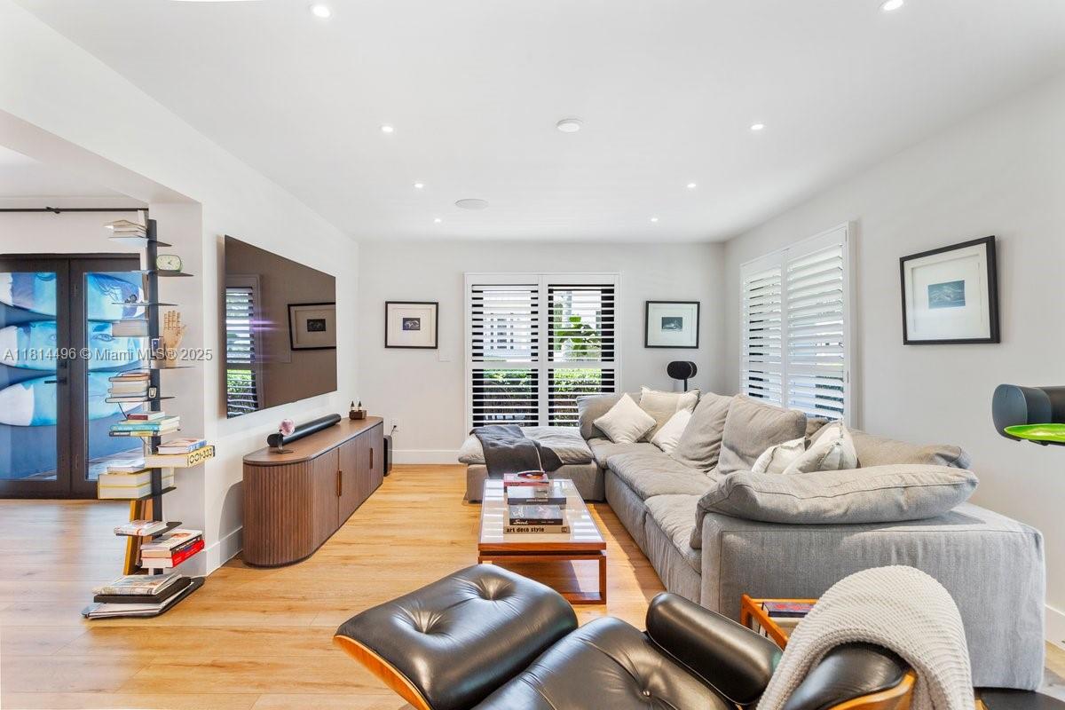BISCAYNE KEY ESTATES - Residential