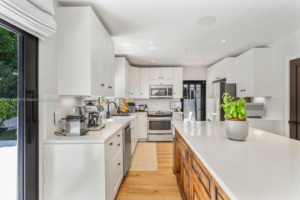 BISCAYNE KEY ESTATES - Residential