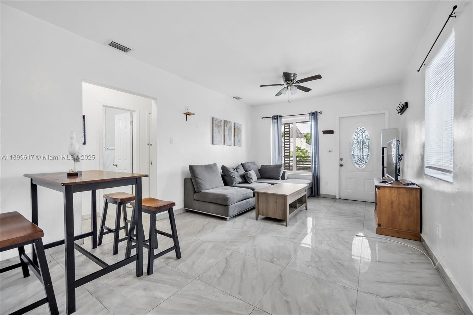 277 NW 48th St 1
