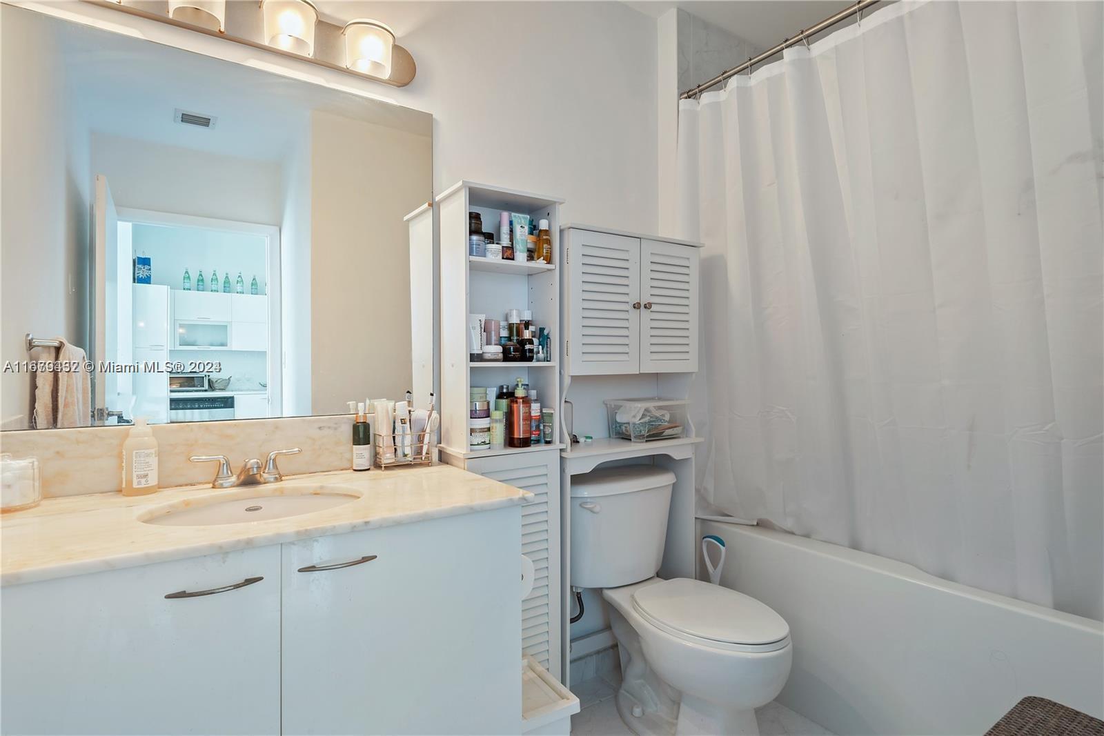 THE LOFT DOWNTOWN II COND - Residential Lease