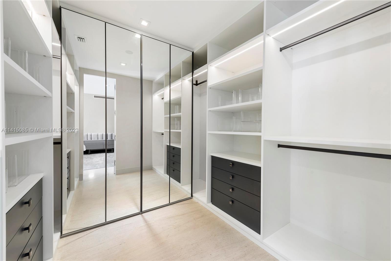 UNIVERSITY ESTATES - Residential