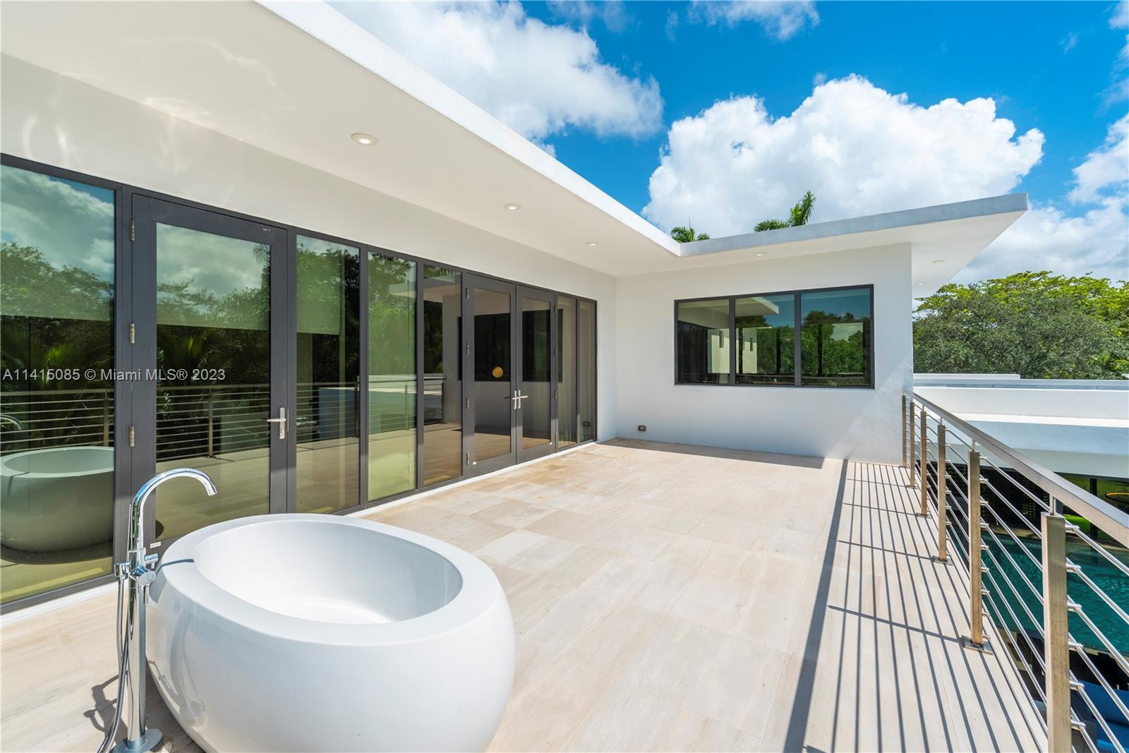 UNIVERSITY ESTATES - Residential