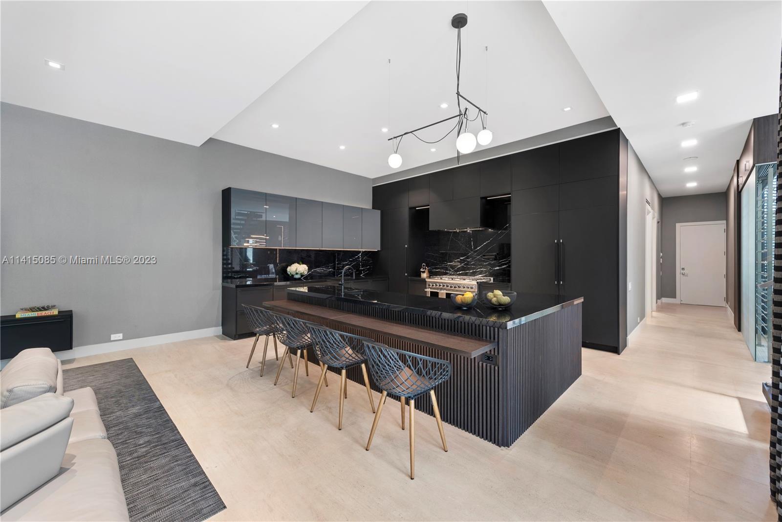 UNIVERSITY ESTATES - Residential