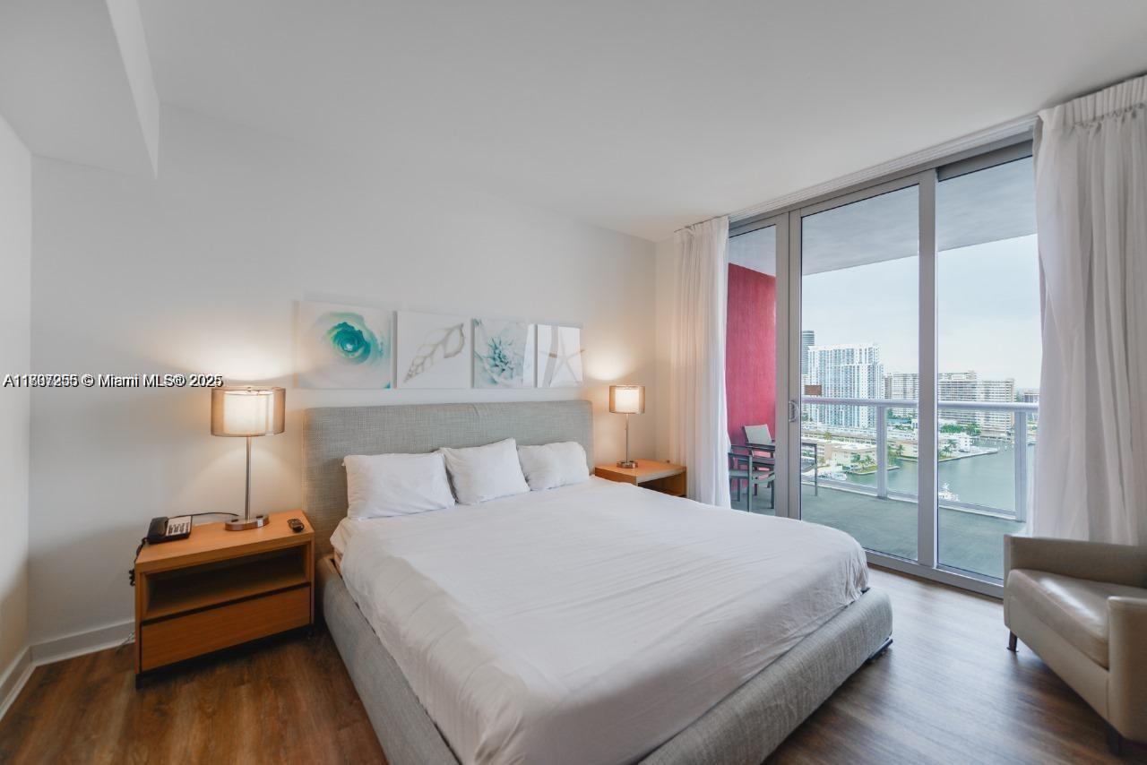 BEACHWALK CONDOMINIUM - Residential