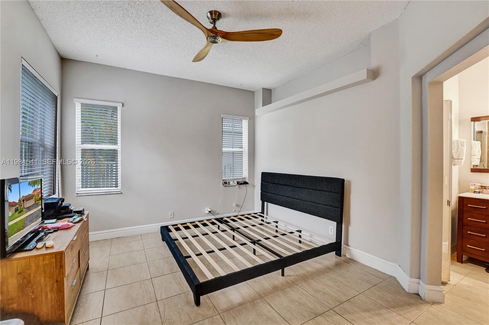 SECTOR 2-PARCELS 11 27 28 - Residential Lease