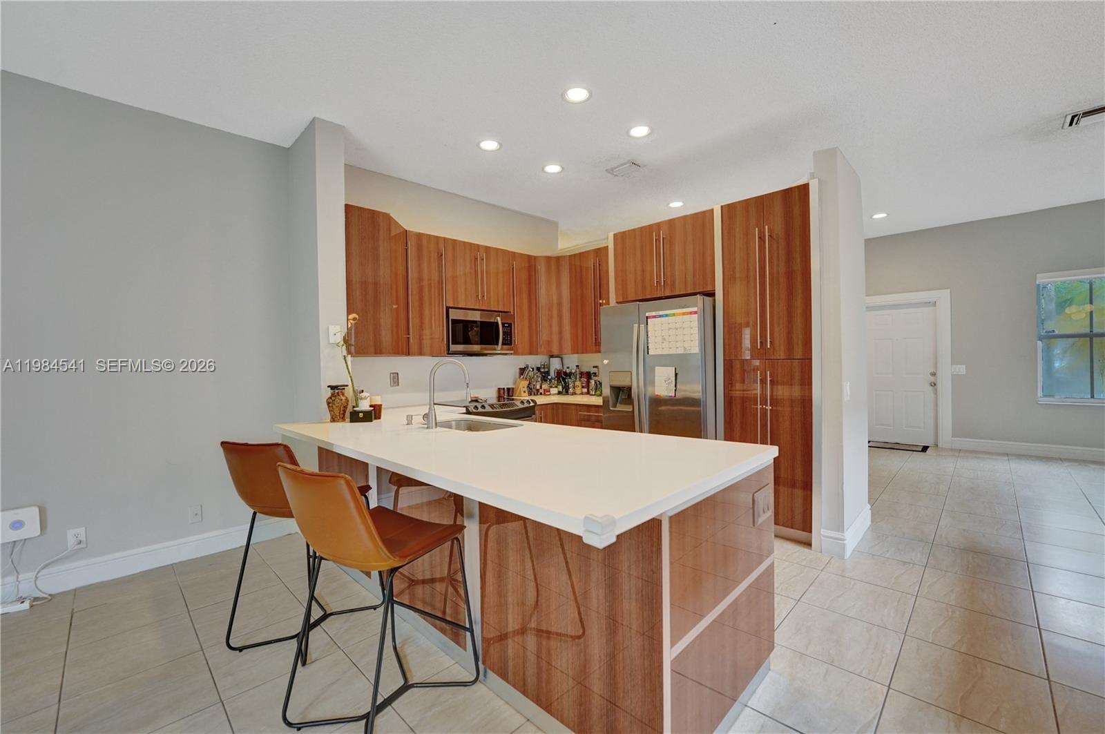 SECTOR 2-PARCELS 11 27 28 - Residential Lease