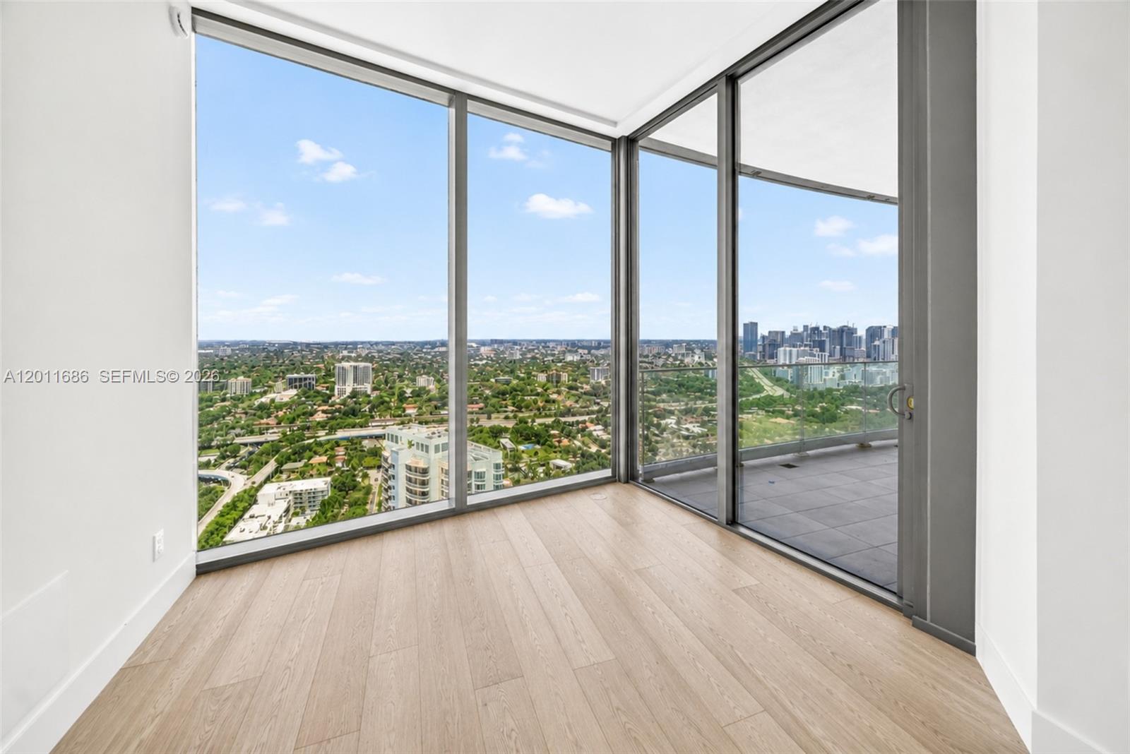 UNA RESIDENCES CONDO - Residential Lease