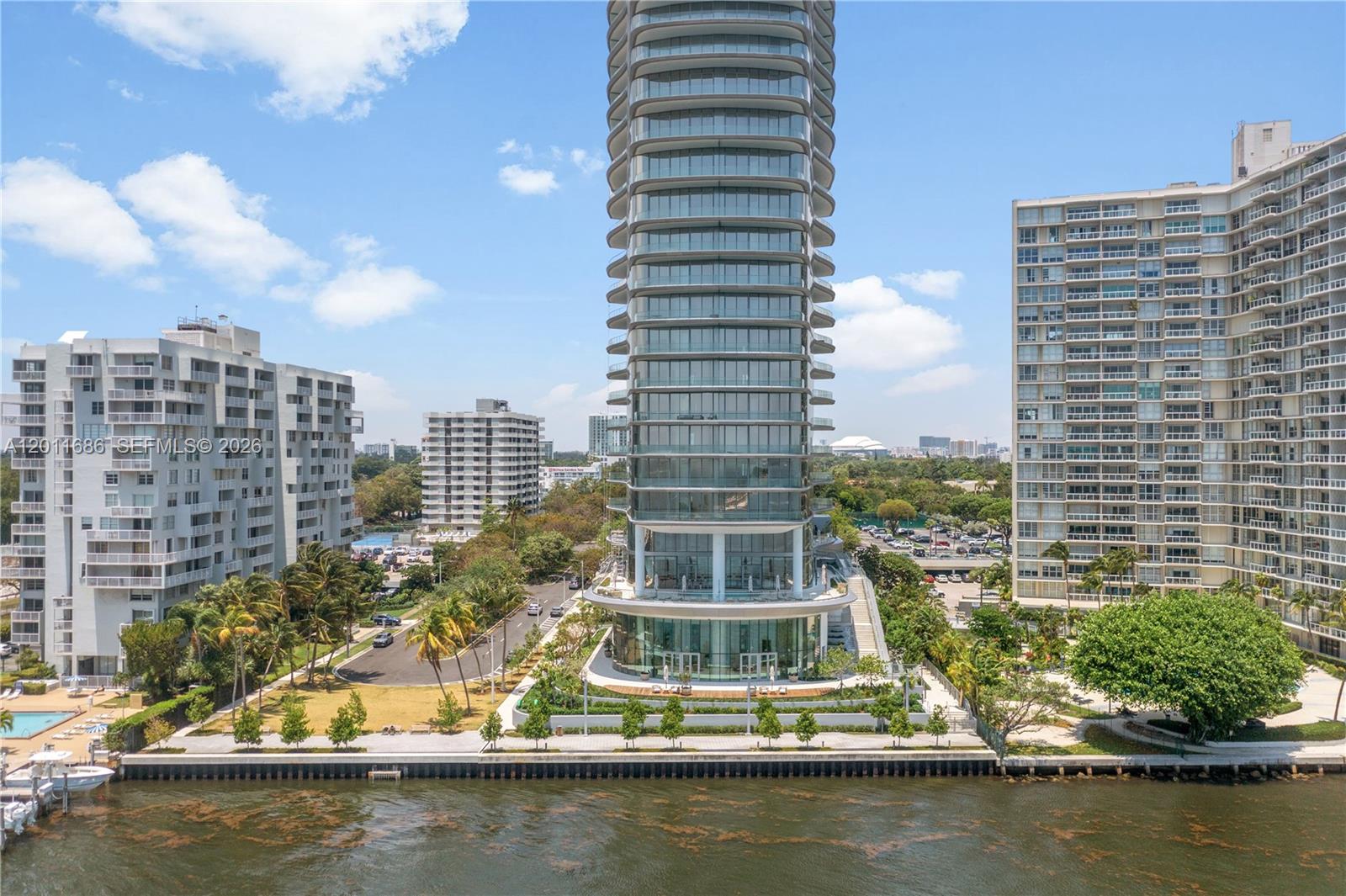 UNA RESIDENCES CONDO - Residential Lease