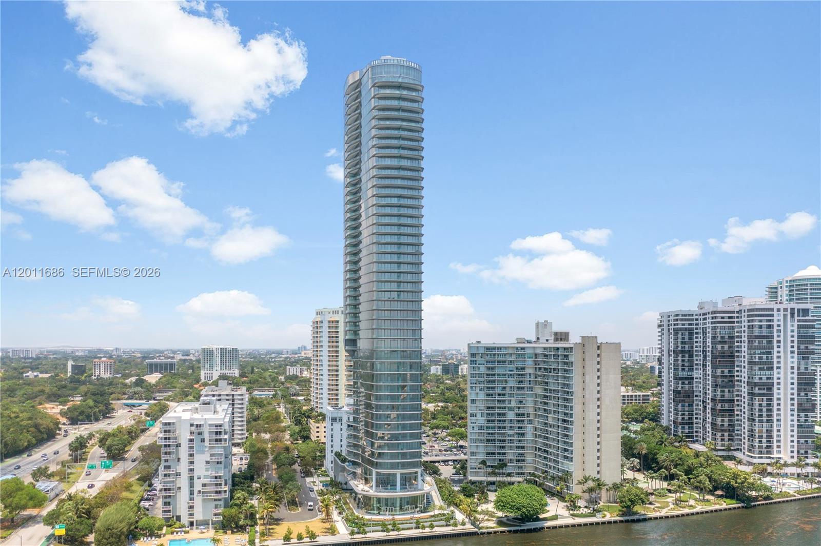 UNA RESIDENCES CONDO - Residential Lease