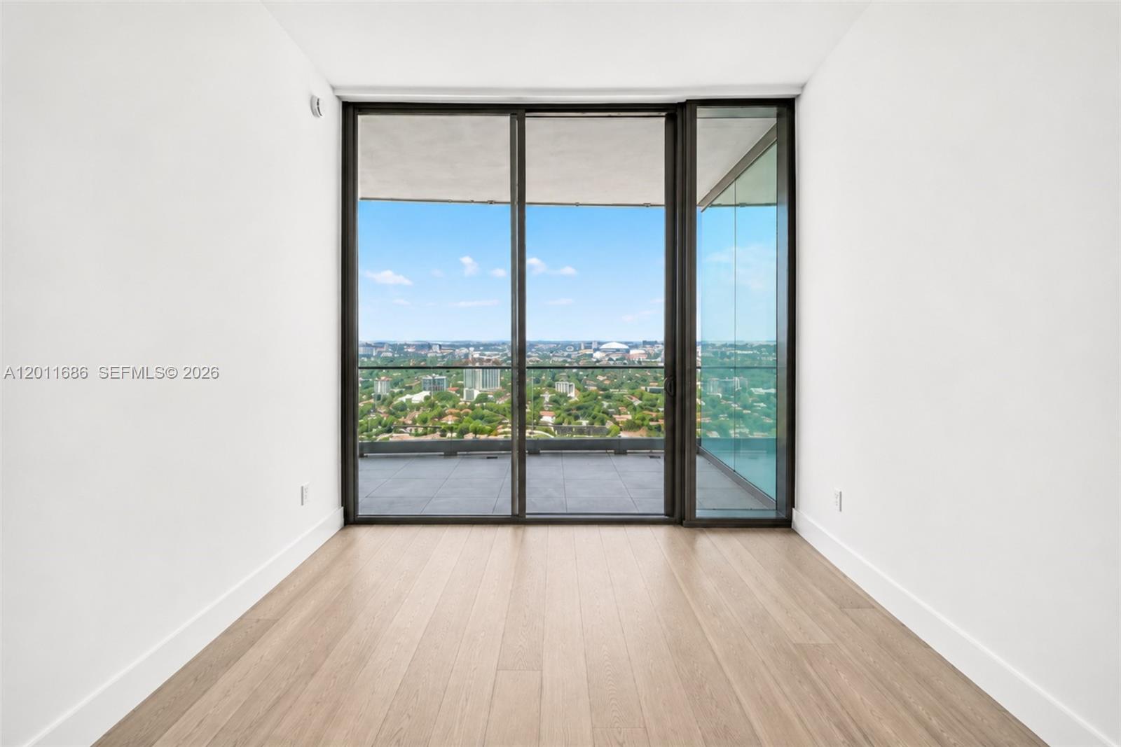 UNA RESIDENCES CONDO - Residential Lease