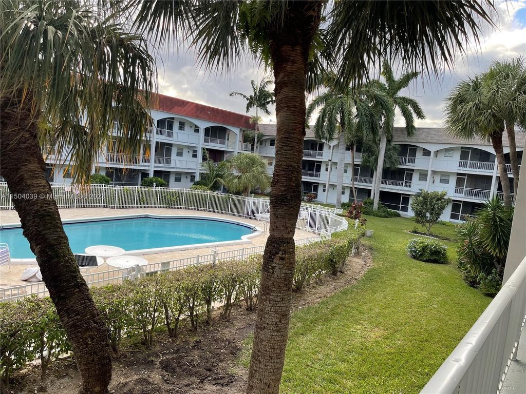 Photo of 501 Blue Heron Dr #107-A, Hallandale Beach, FL 33009 (MLS # A11504039)