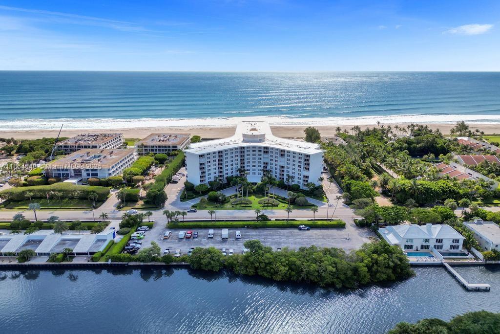 This impeccably maintained 1 bedroom, 1.5 bathroom co-op offers spectacular ocean views that will take your breath away! Situated in the prestigious Harbour House, one of the area's most sought-after concierge buildings that seamlessly blends comfort, elegance, and lifestyle. Unit is truly immaculate, featuring thoughtfully designed with high-end finishes and a spacious layout, it’s perfect for relaxing or entertaining. Resort-style amenities: oceanfront pool, tennis courts, fitness center, garage parking, charging stations, 24-hour doorman & security. Financially sound, the association boasts strong reserves, no pending assessments, and a dedication to excellence that makes ownership here a rare opportunity.