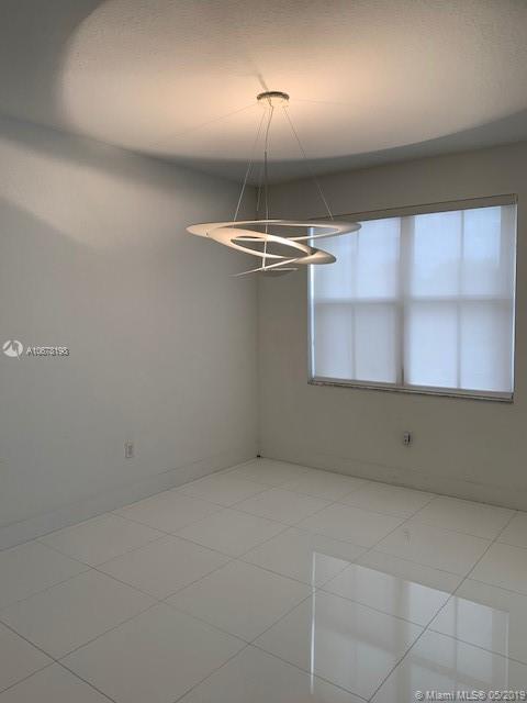 ISLANDS AT DORAL NORTHWES - Residential