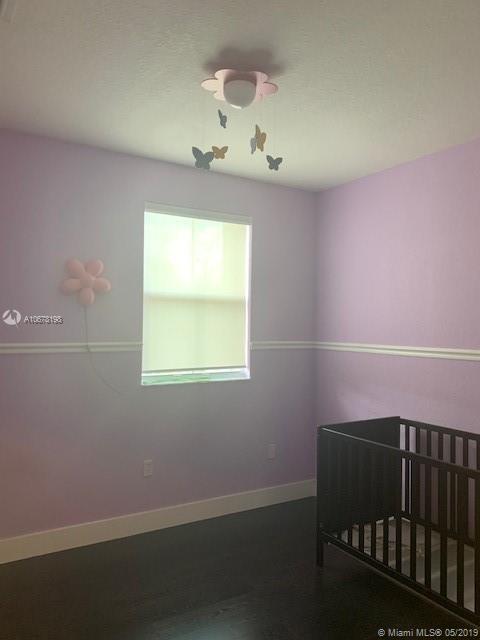 ISLANDS AT DORAL NORTHWES - Residential