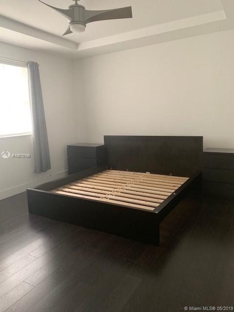 ISLANDS AT DORAL NORTHWES - Residential