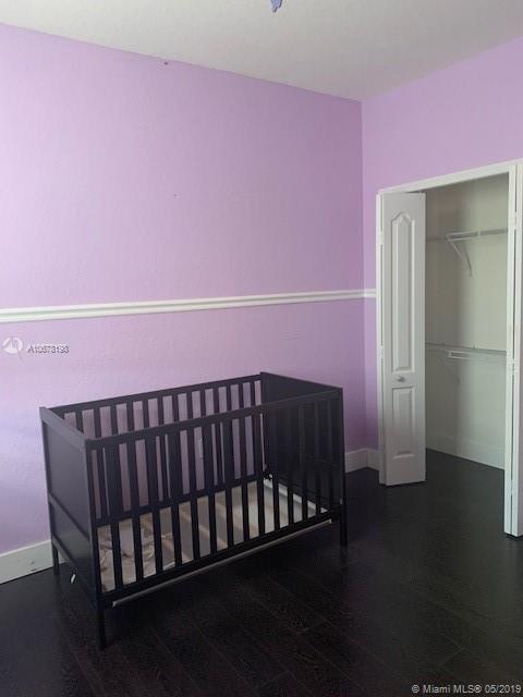 ISLANDS AT DORAL NORTHWES - Residential