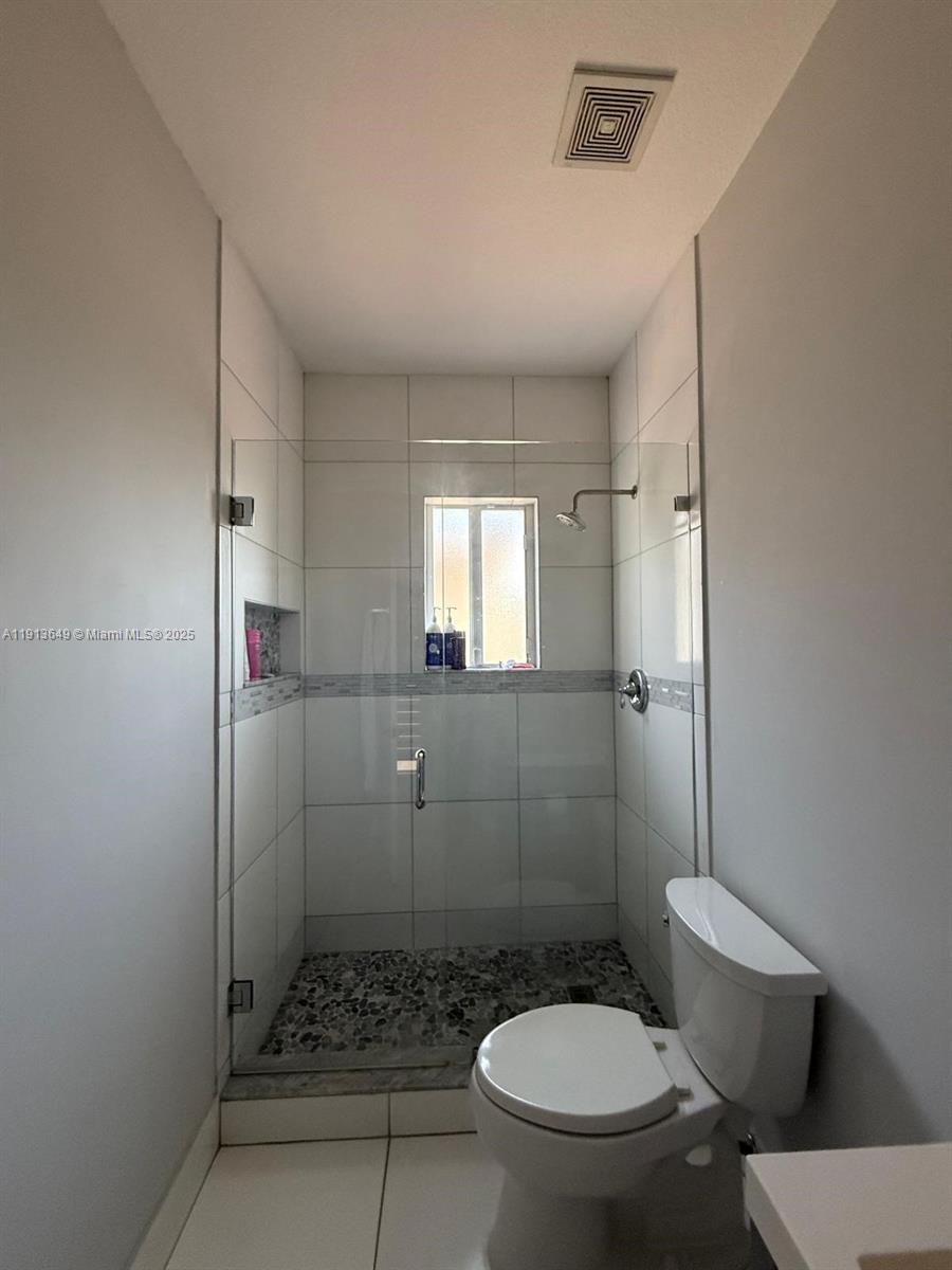 FERNANDOS PLACE - Residential Lease