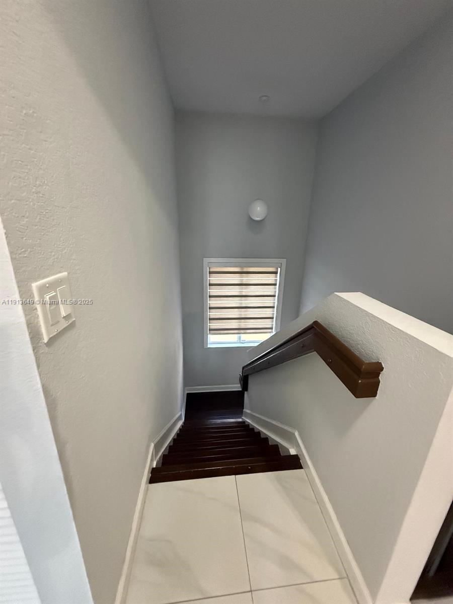 FERNANDOS PLACE - Residential Lease