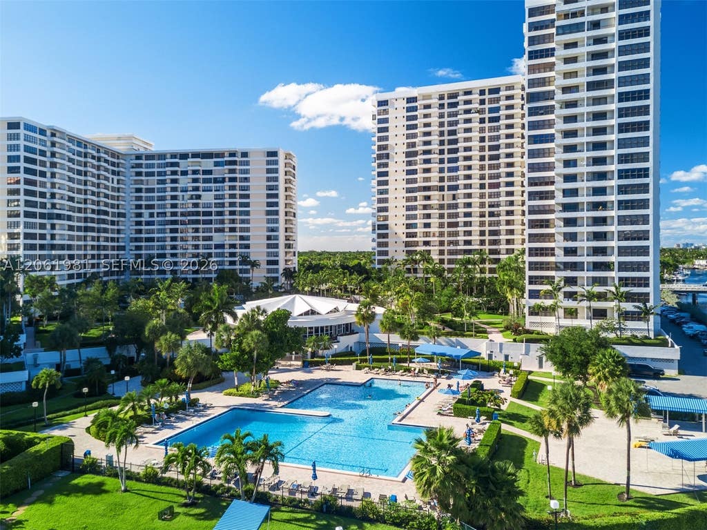 Photo of 2500 Parkview Dr #1117, Hallandale Beach, FL 33009 (MLS # A12061981)