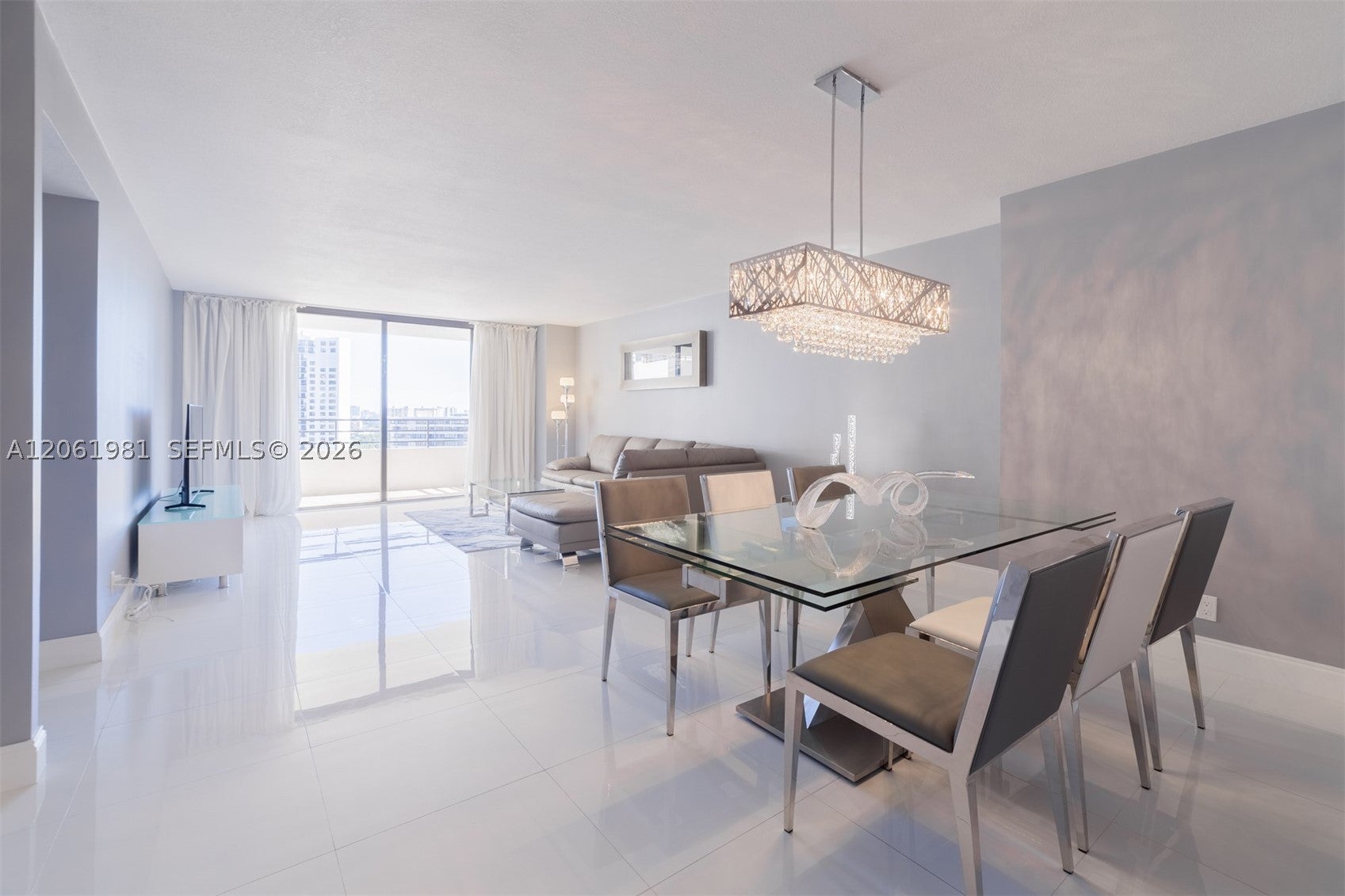 2500 Parkview Dr 1117