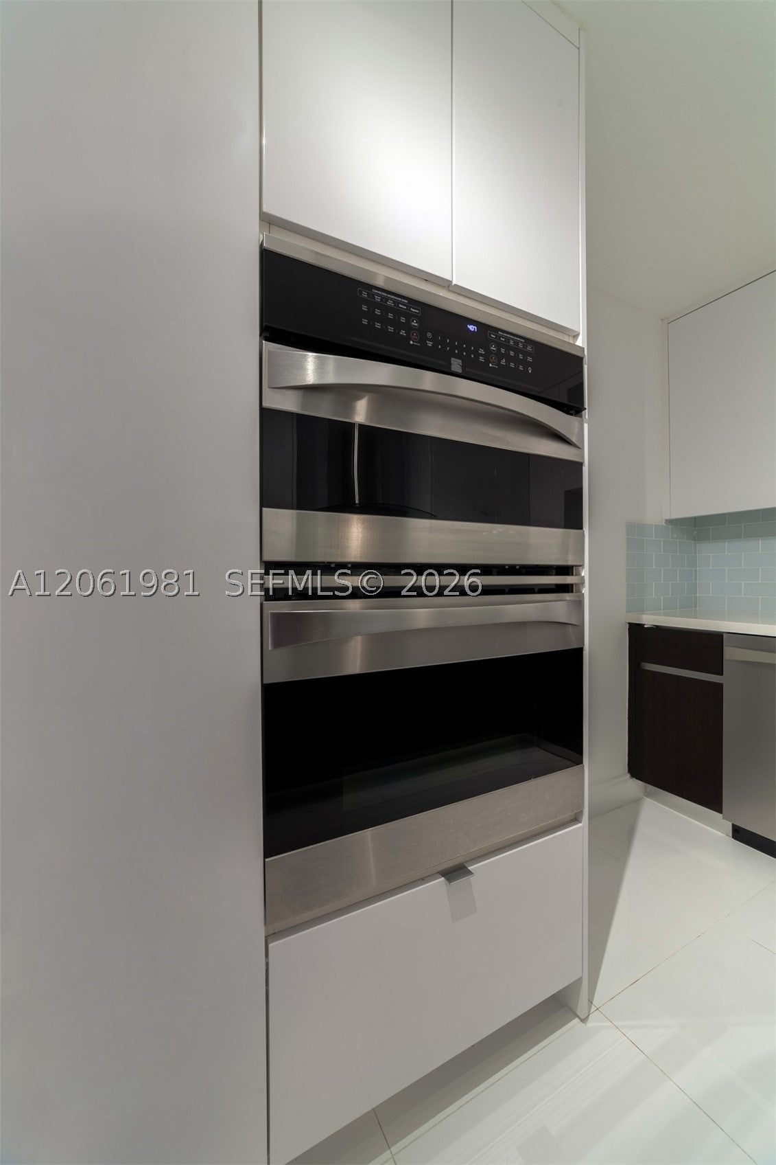 2500 Parkview Dr 1117