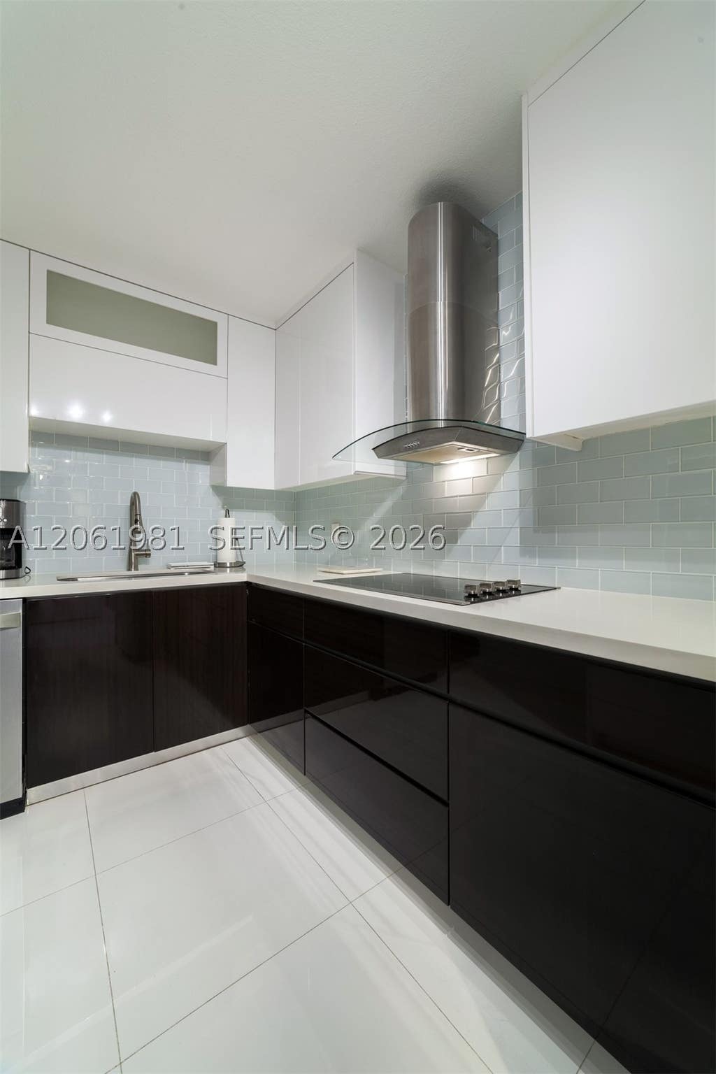 Photo of 2500 Parkview Dr #1117, Hallandale Beach, FL 33009 (MLS # A12061981)