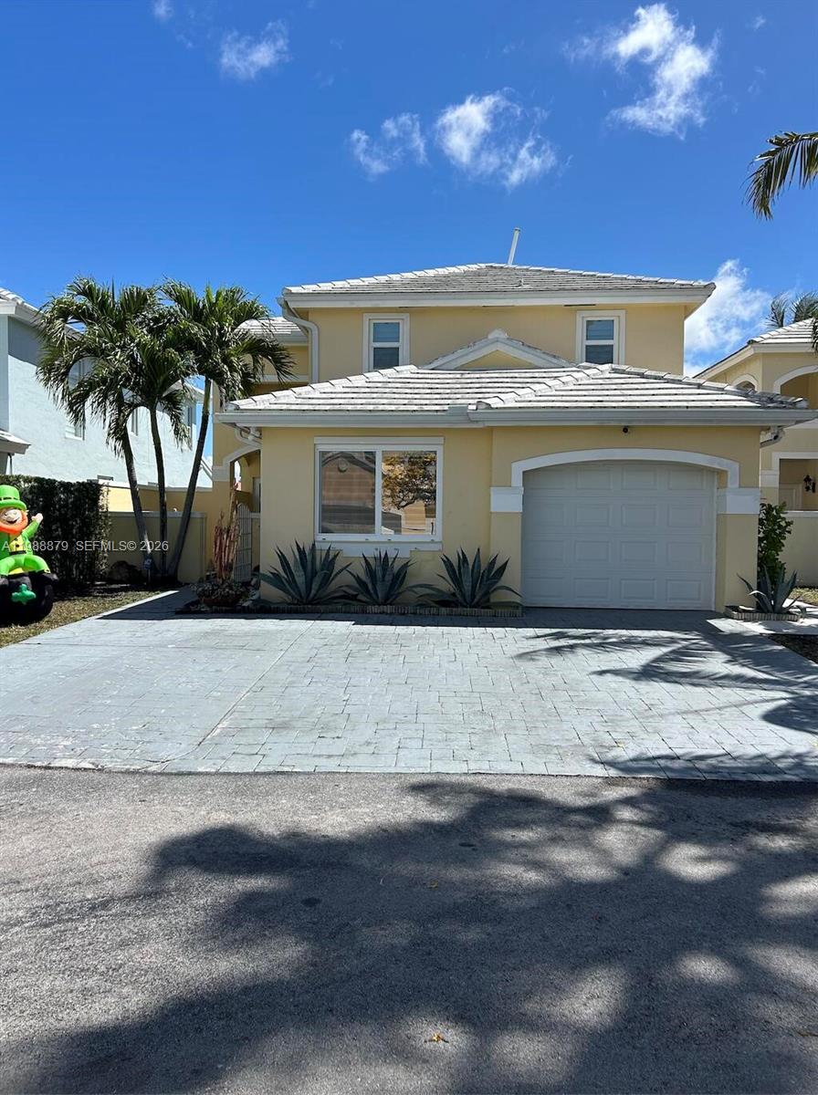 LAKES OF THE MEADOW-MEADO - Residential