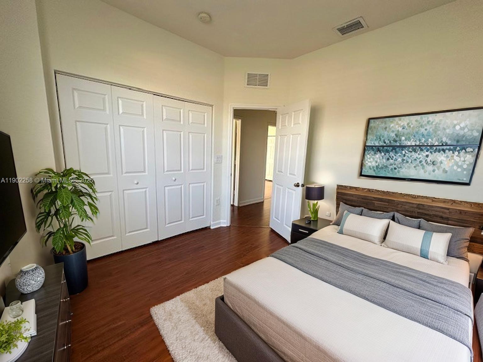 COURTS AT TUSCANY - Residential