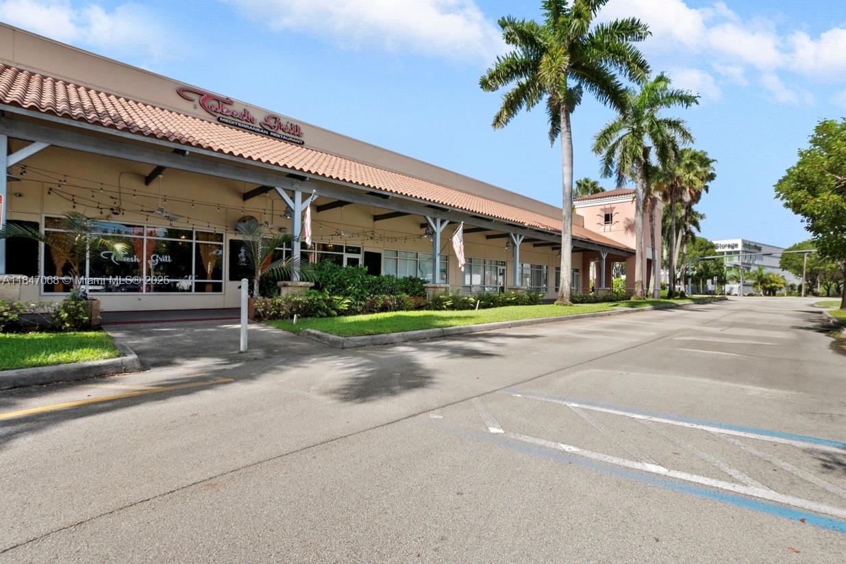 TURNKEY READY OPERATIONAL 5 STAR RESTAURANT WITH FANTASTIC CUSTOMERS REVIEWS AVAILABLE FOR SALE IN THE INDUSTRIAL LOCATION PARK OF BEACOM STATION. VERY CLOSE PROXIMITY TO NORTH DORAL THRU 107 AVE LESS THAN 2 MILES AWAY.NEAR BY INDUSTRIAL PARKS AND HOTELS. GREAT LAY OUT RESTURANT WITH 78 SEAT AND OUTSIDE SEATING AVAILABLE WITH OVER 1 MILLION DOLLARS INVESTED IN THE RESTAURANT. 22 FT COOKING HOOD , UPDATED GREASE TRAP TO NEW CODE, WALKING COOLERS AND ALL MACHINERY TO, OPERATED A VERY HIGH-END COUSIN RESTAURANT OR IT COULD BE CONVERTED EASILY TO A MORE CLASSIC CHAIN STORE FRANCHISE LOCATION. GREAT DECORD OPEN NEXT DAY NOT DOWN TIME OF WAITING FOR LICENCES OR VIOLATIONSTO BE CORRECTED , EVERYTHING IS UP TOO DAY AND FULLY FUNCIONAL. VERY GOOD LEASE TERM OF 5 YEARS + PLENTY OF PARKING.