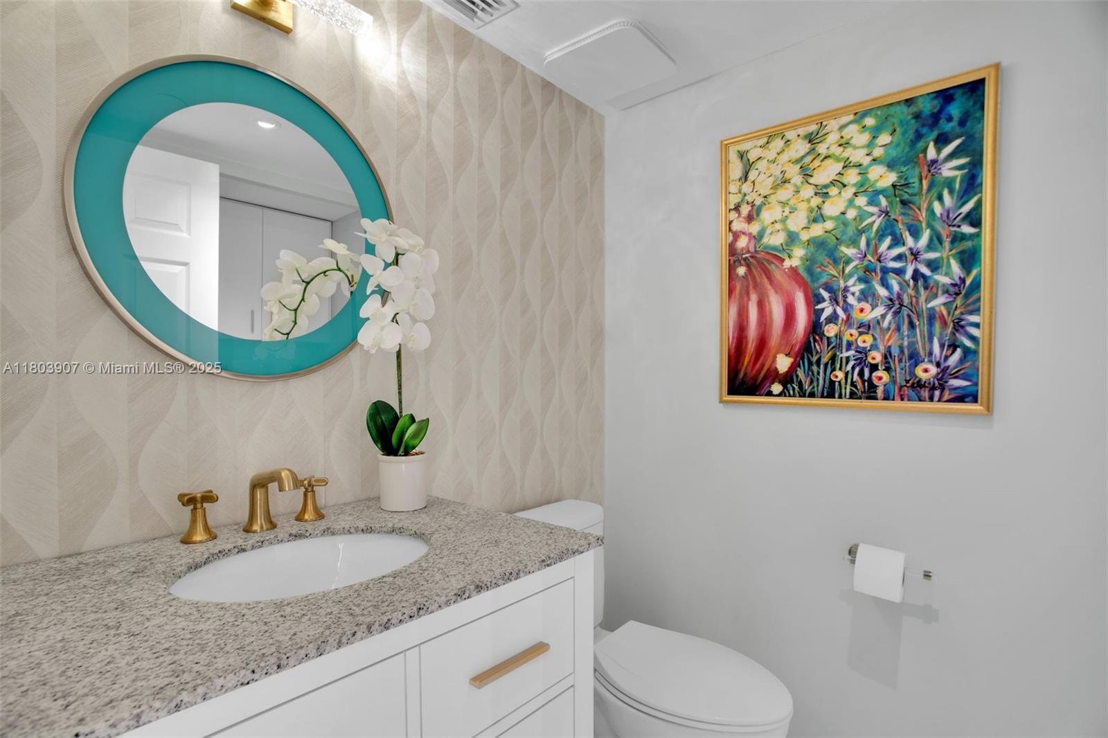 MYSTIC POINTE TOWER 500 C - Residential