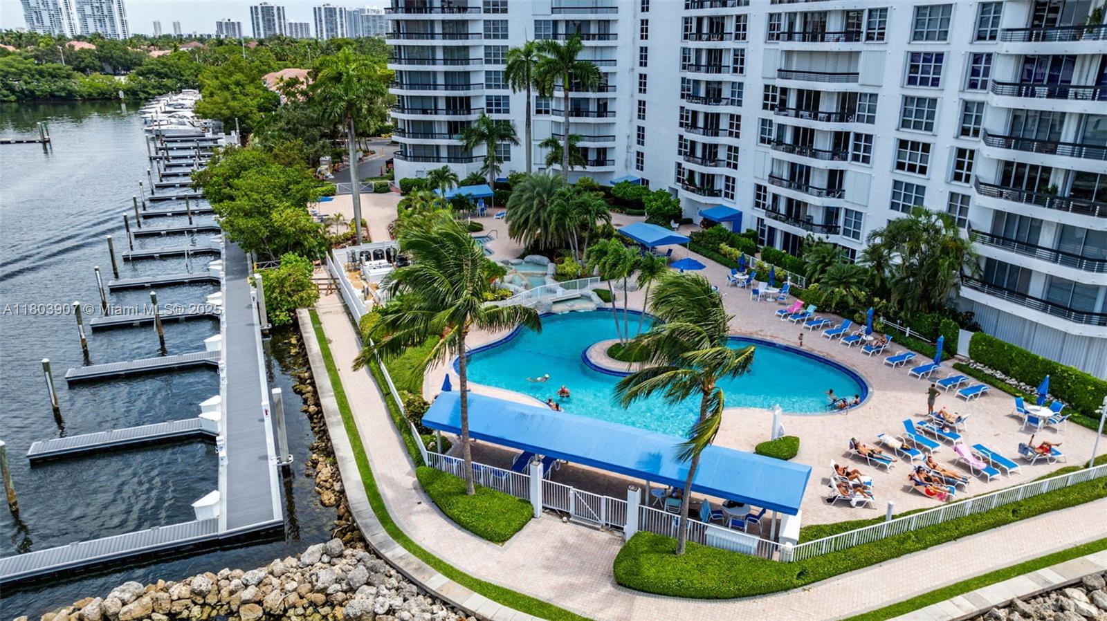 MYSTIC POINTE TOWER 500 C - Residential