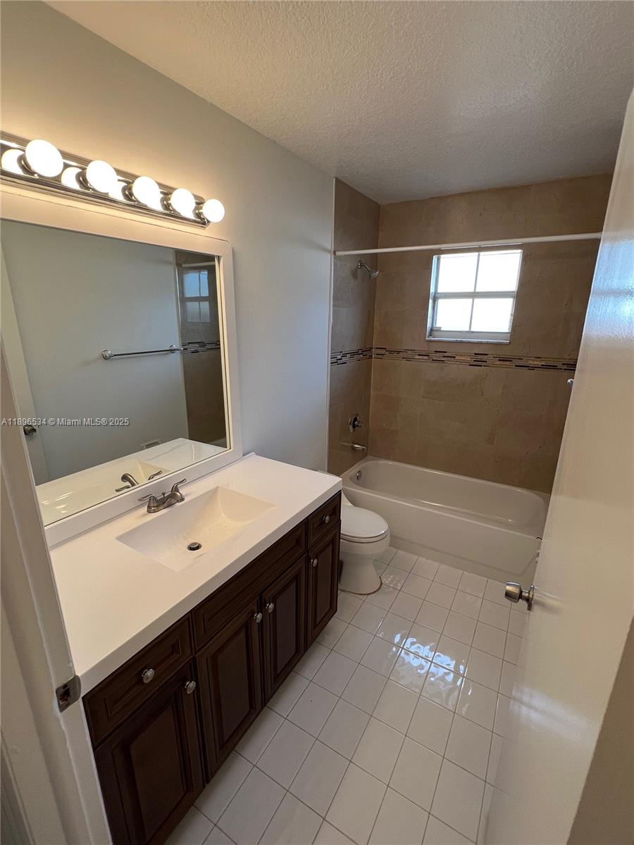 KESSLER GROVE SEC 3 - Residential Lease