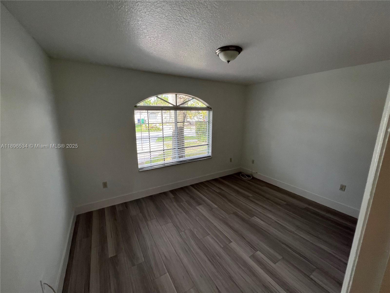 KESSLER GROVE SEC 3 - Residential Lease