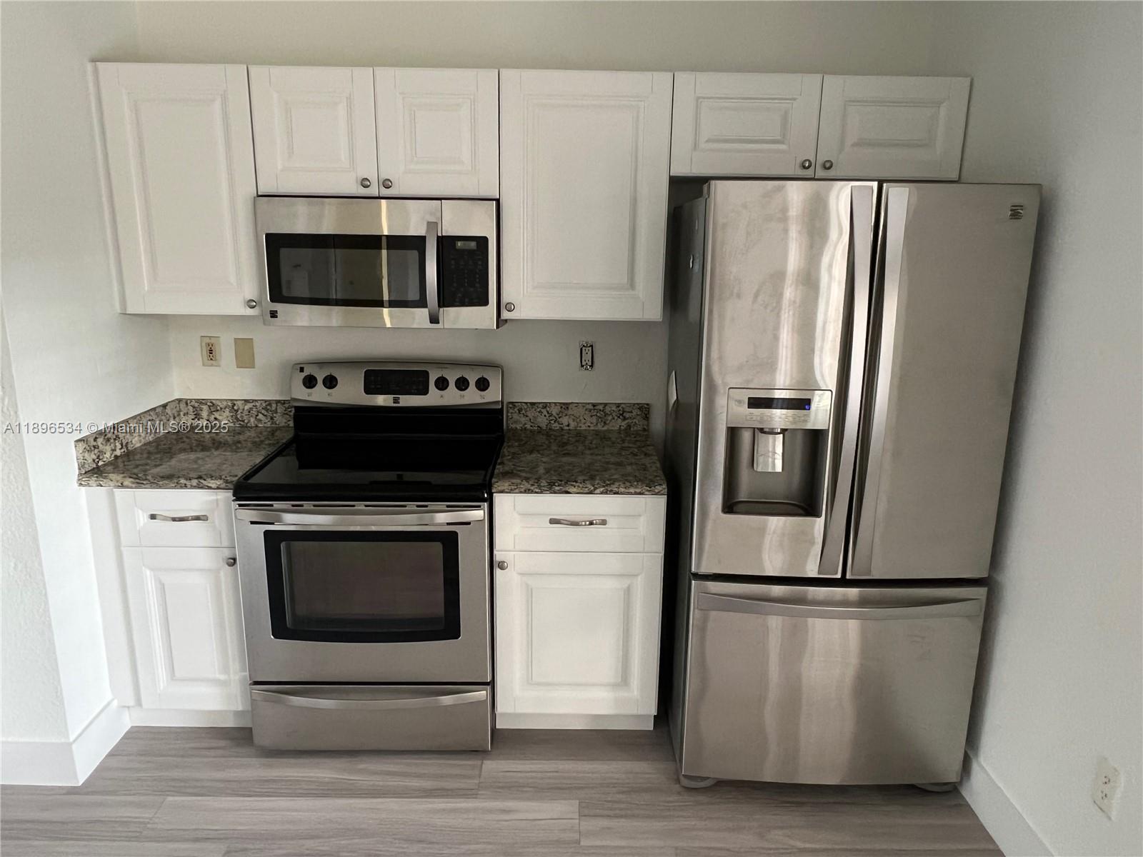 KESSLER GROVE SEC 3 - Residential Lease