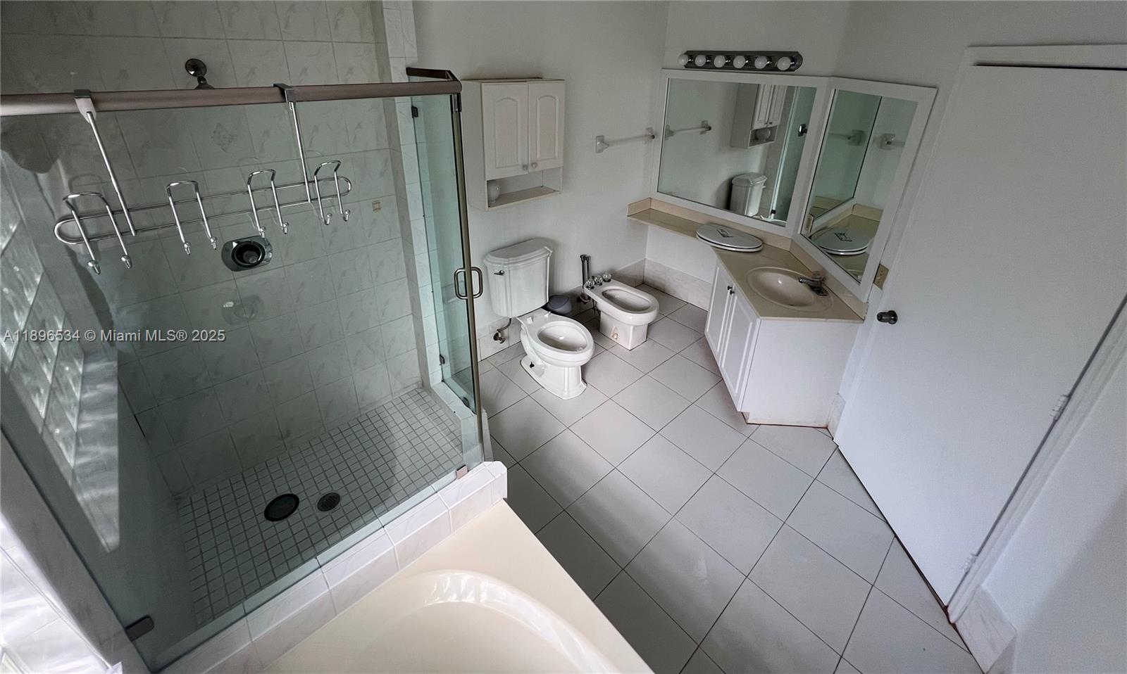 KESSLER GROVE SEC 3 - Residential Lease