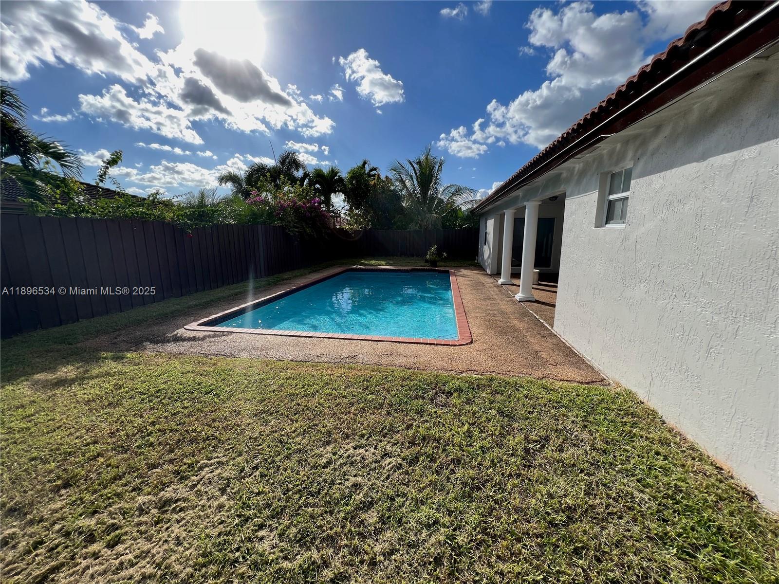 KESSLER GROVE SEC 3 - Residential Lease