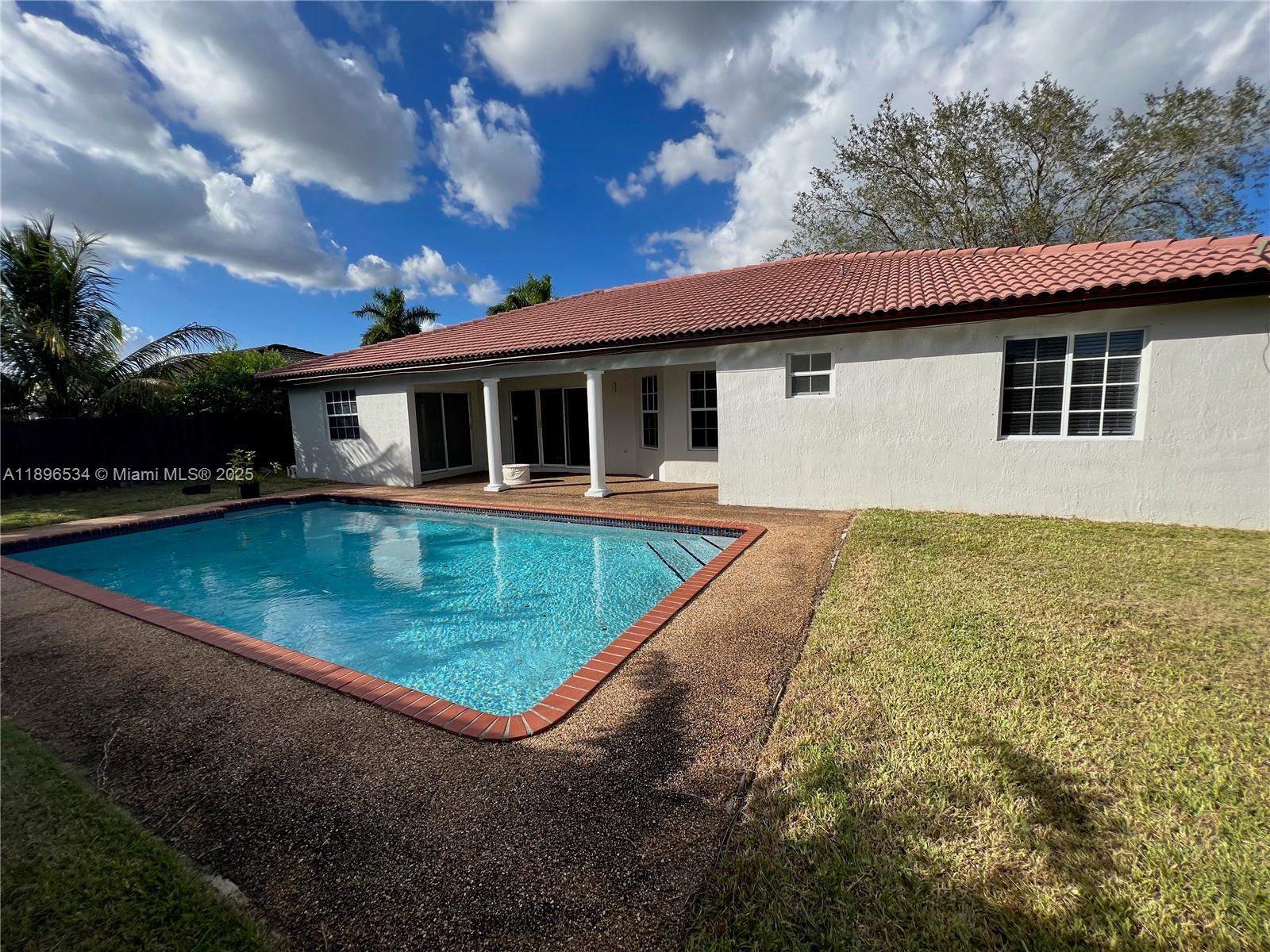 KESSLER GROVE SEC 3 - Residential Lease