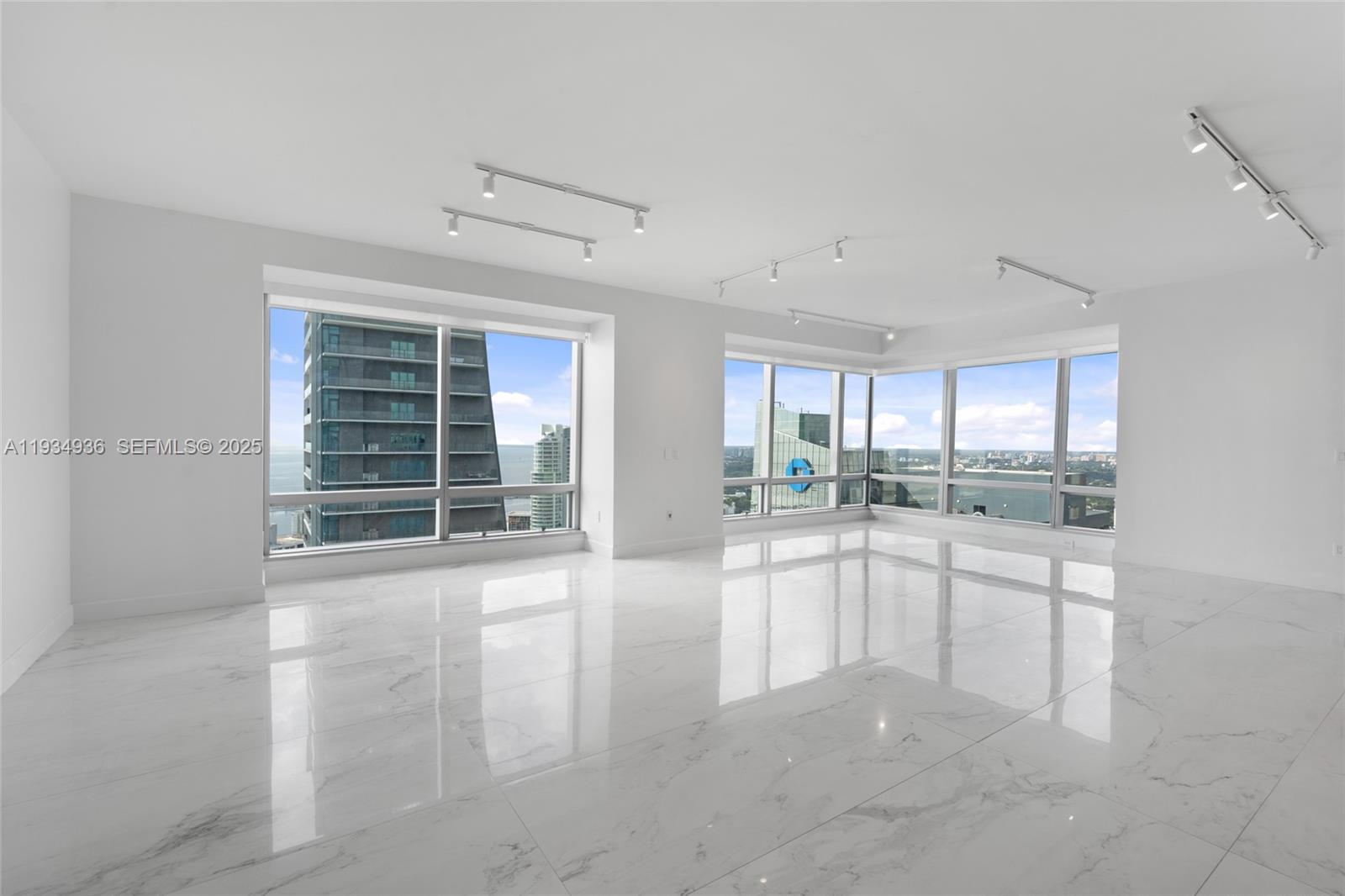1425 Brickell Ave 47B