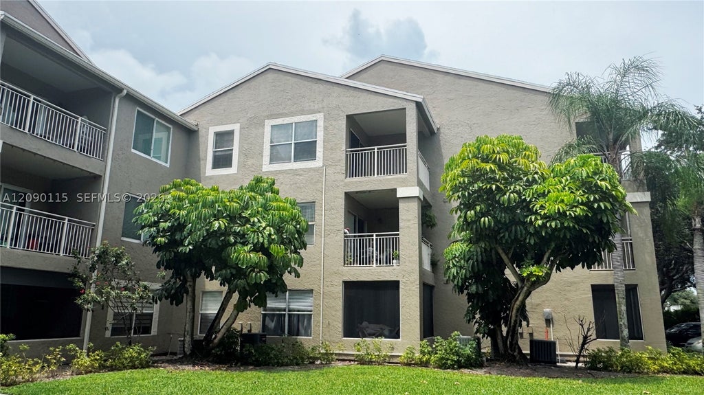 Photo of 1760 Palm Cove Blvd #5-305, Delray Beach, FL 33445 (MLS # A12090115)