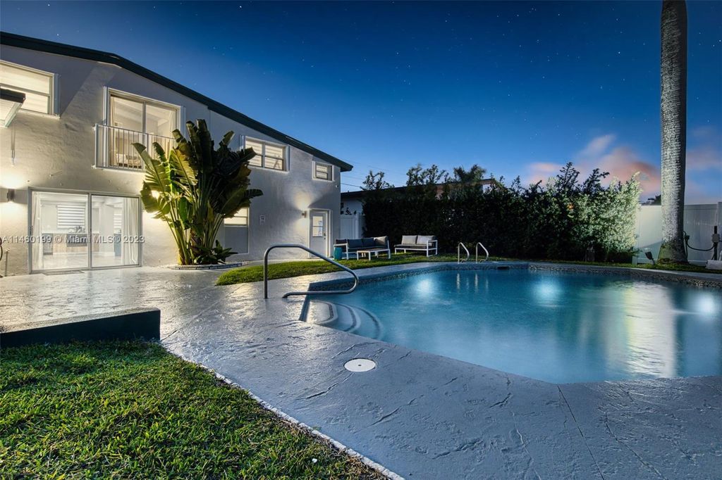 Photo of 2525 Marathon Ln, Fort Lauderdale, FL 33312 (MLS # A11460199)