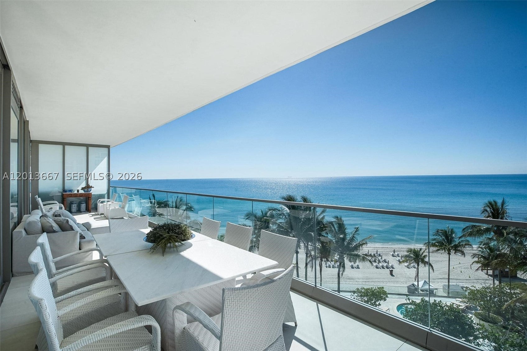 18975 Collins Ave 501