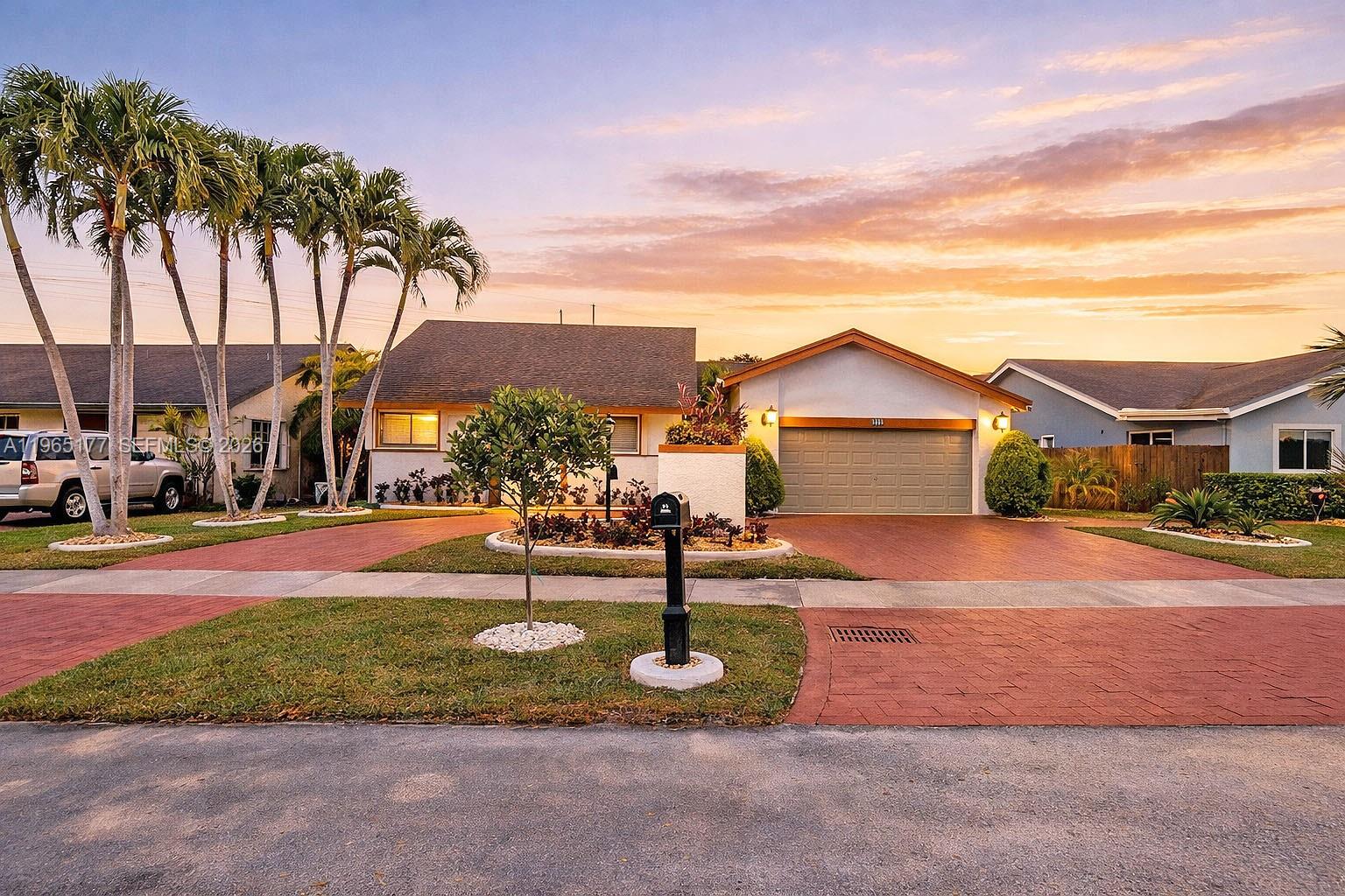 KENDALE COUNTRY CLUB ESTS - Residential