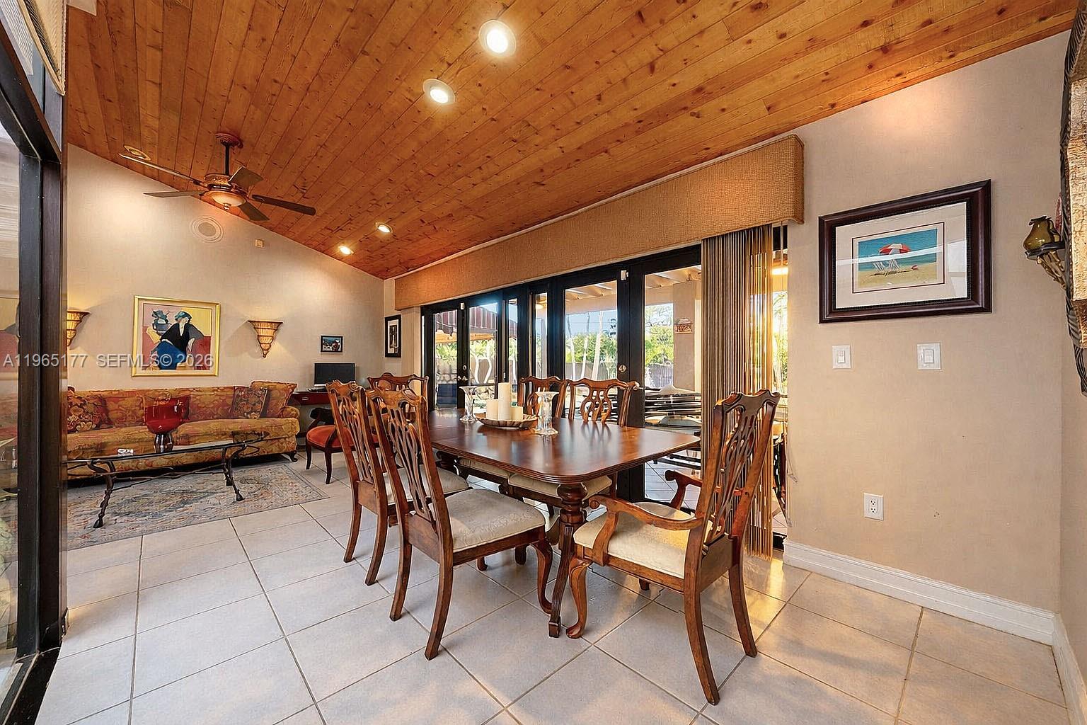 KENDALE COUNTRY CLUB ESTS - Residential