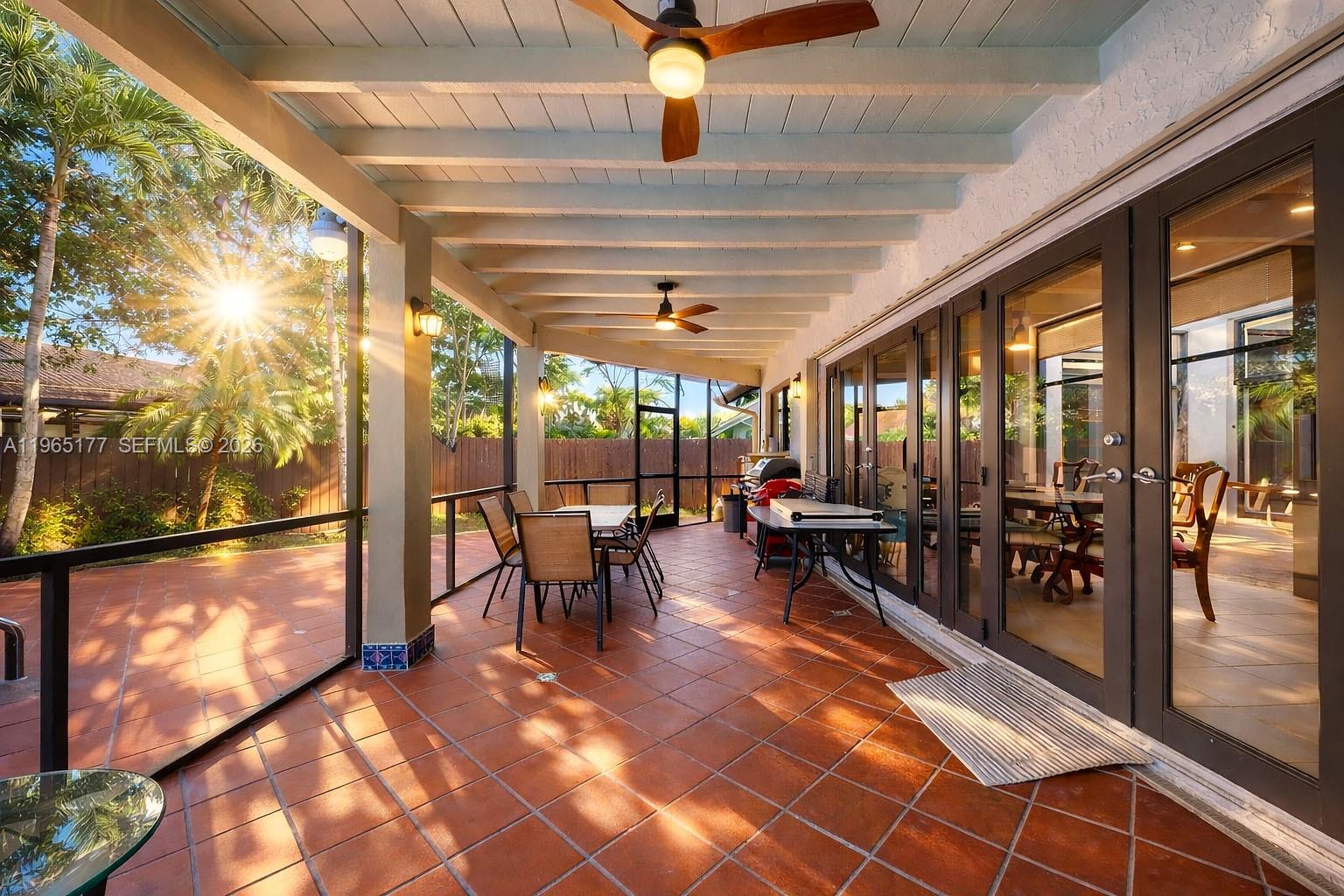 KENDALE COUNTRY CLUB ESTS - Residential