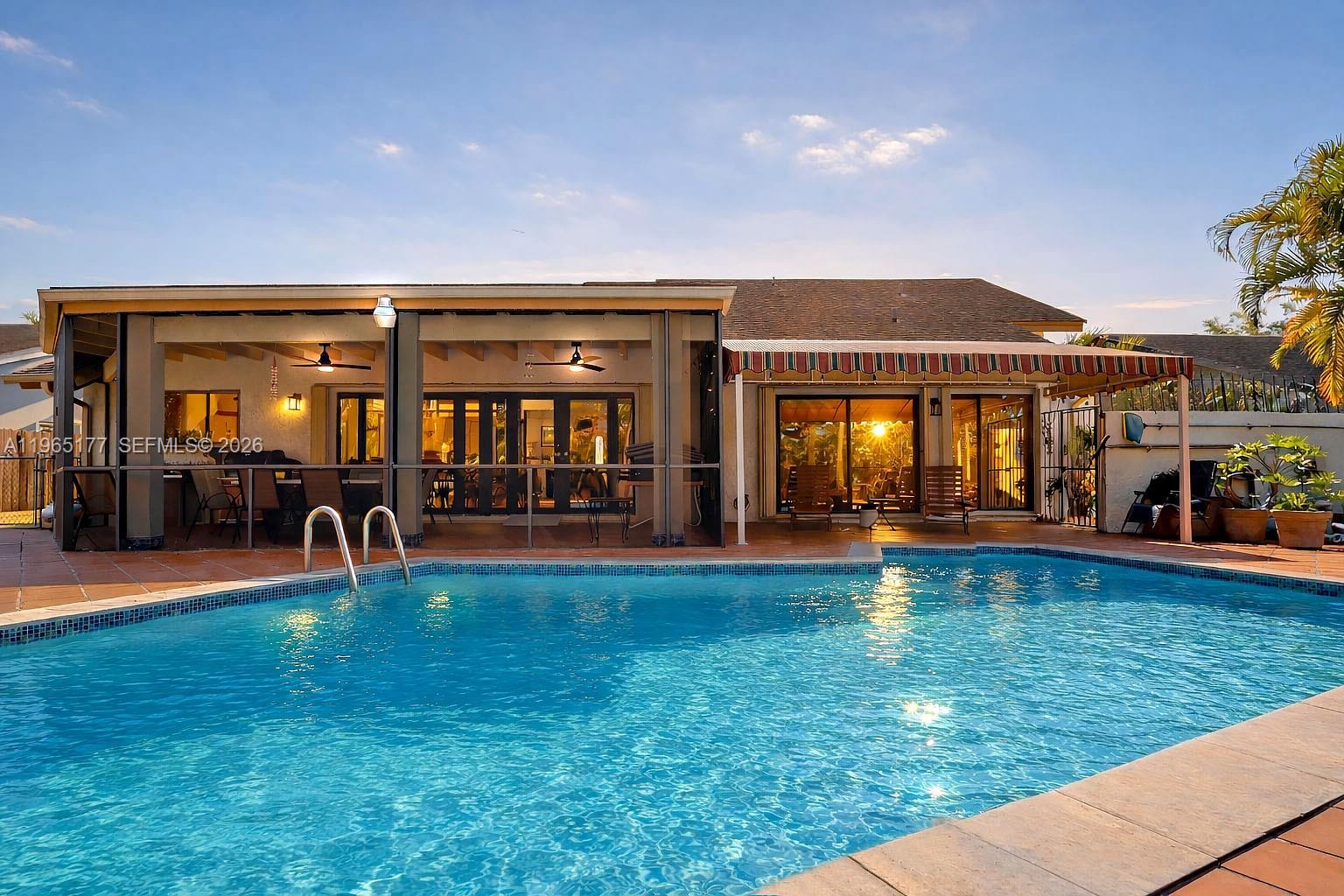 KENDALE COUNTRY CLUB ESTS - Residential