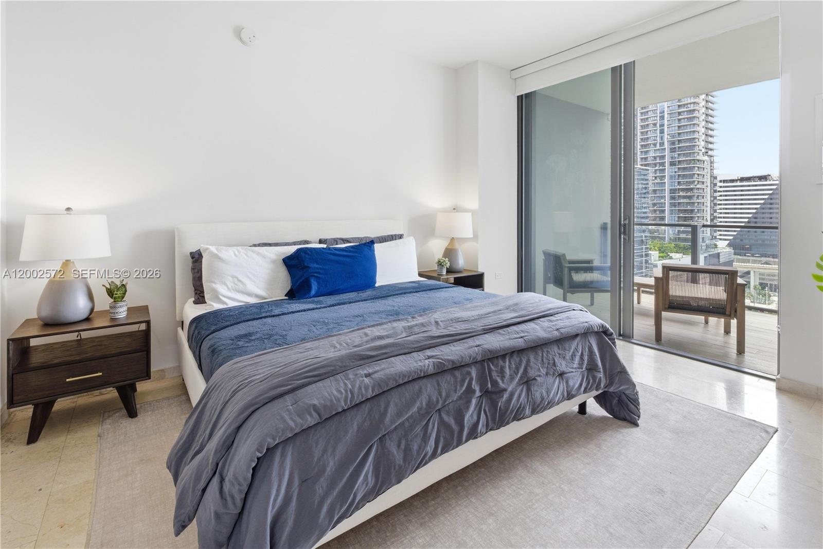 REACH CONDO - Residential