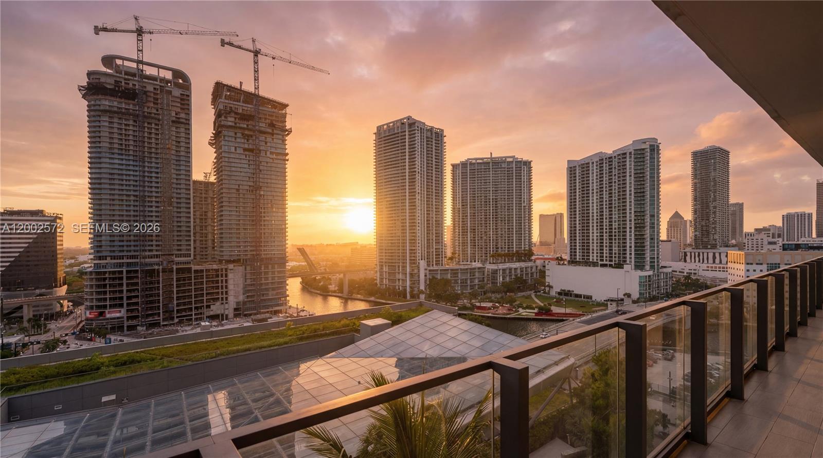 REACH CONDO - Residential